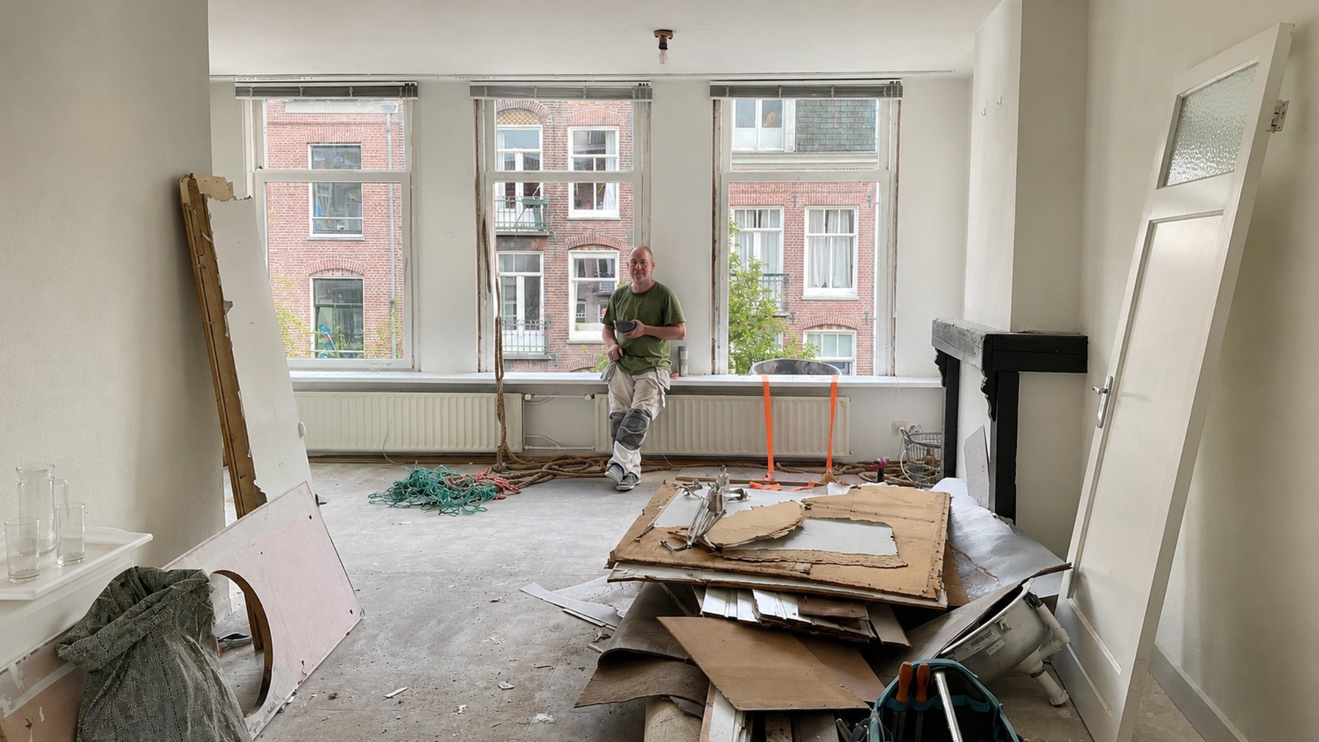 Open plan living room before renovation, Amsterdam Oud-West - Ruimte